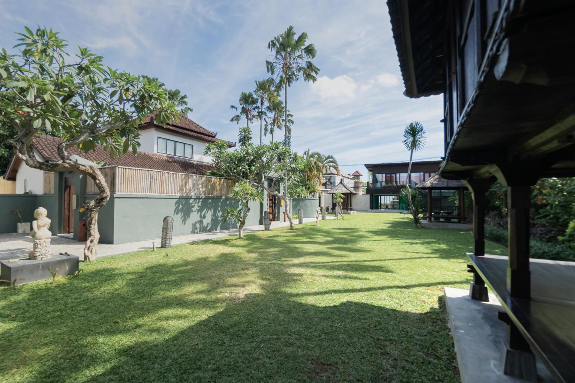 Willa Four On Drupadi Seminyak Zewnętrze zdjęcie